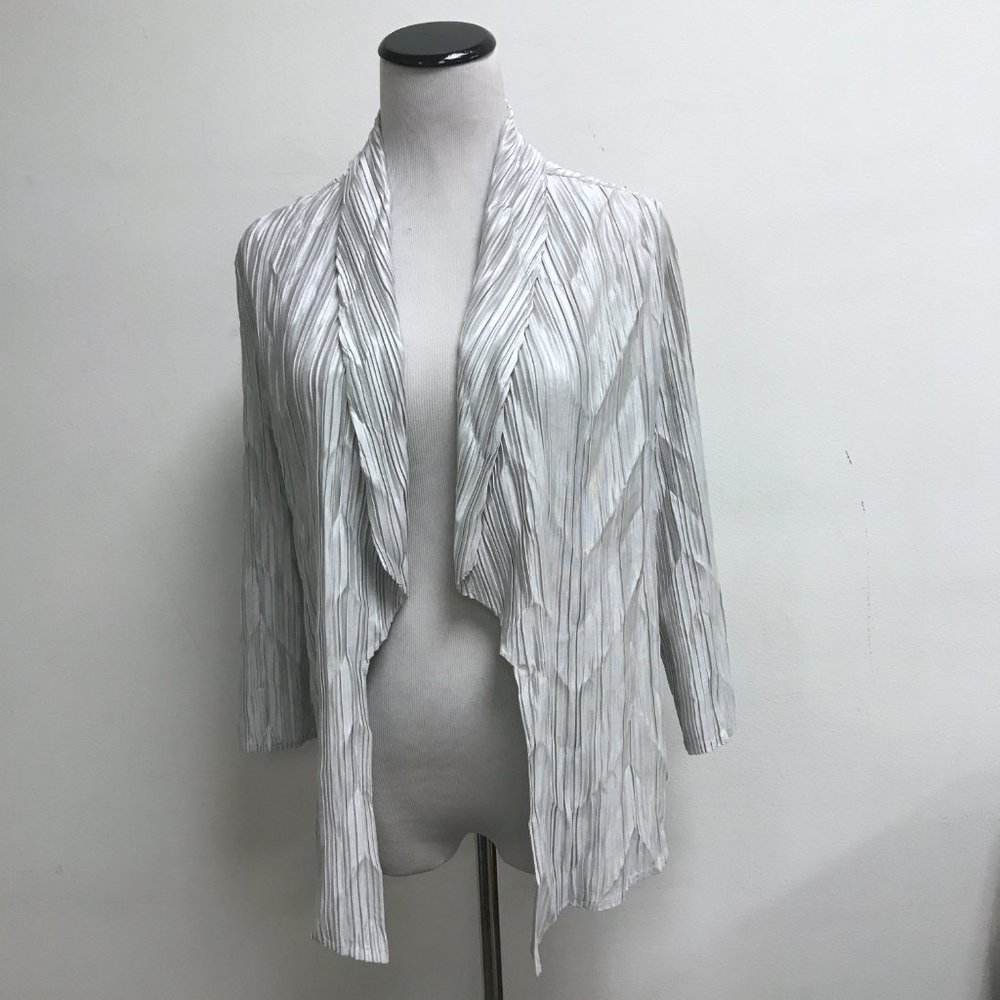 Chicos Travelers silver permanent pleated drape front jacket top 2  L NWT